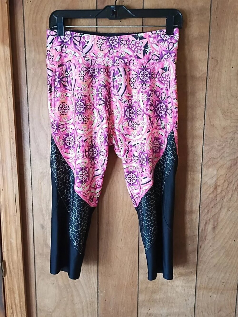 Danskin Now Women's Capri Leggings Pink Black Print Size M Polyester Spandex